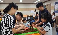 영천시자원봉사센터, 환경교육·EM흙공 만들기 체험 실시
